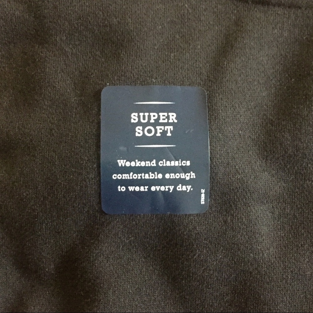 IZOD pullover sweatshirt - Picture 7 of 7